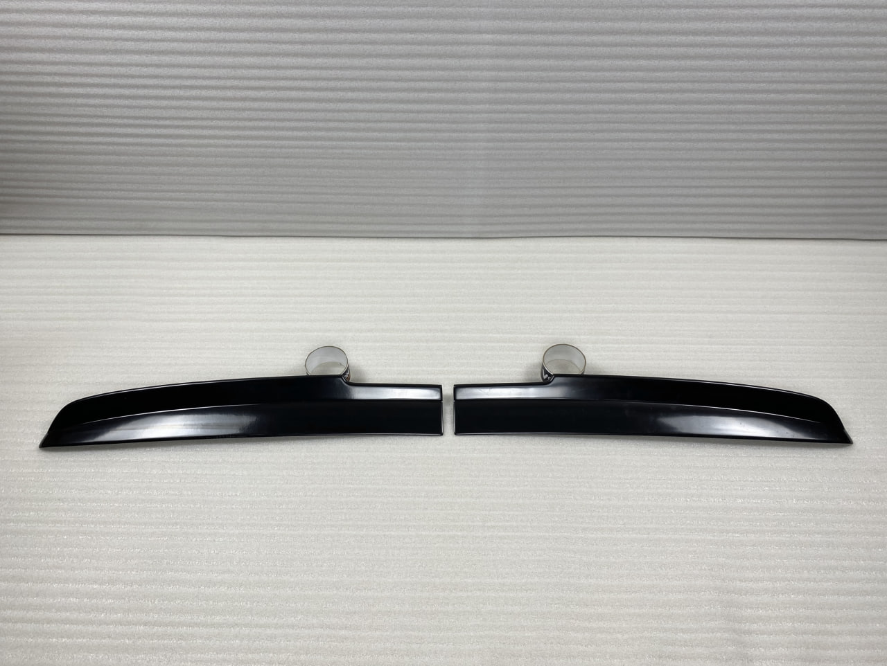 картинка Спойлер лезвие крышки багажника VW T5 T6 (распашные двери) vonard customs 