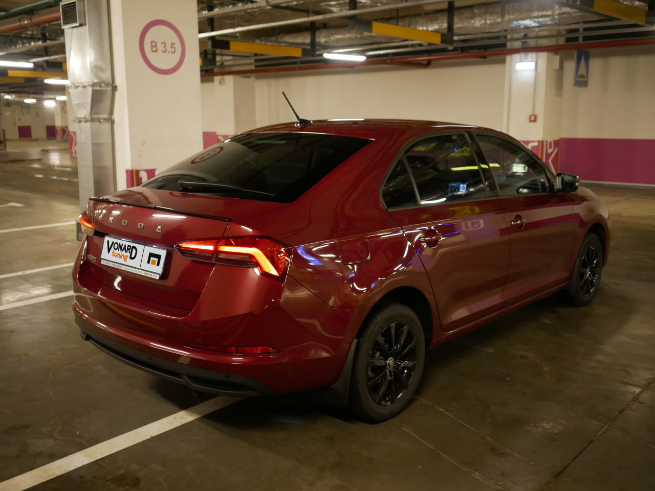 картинка Спойлер лезвие крышки багажника Skoda Rapid - под покраску vonard customs 