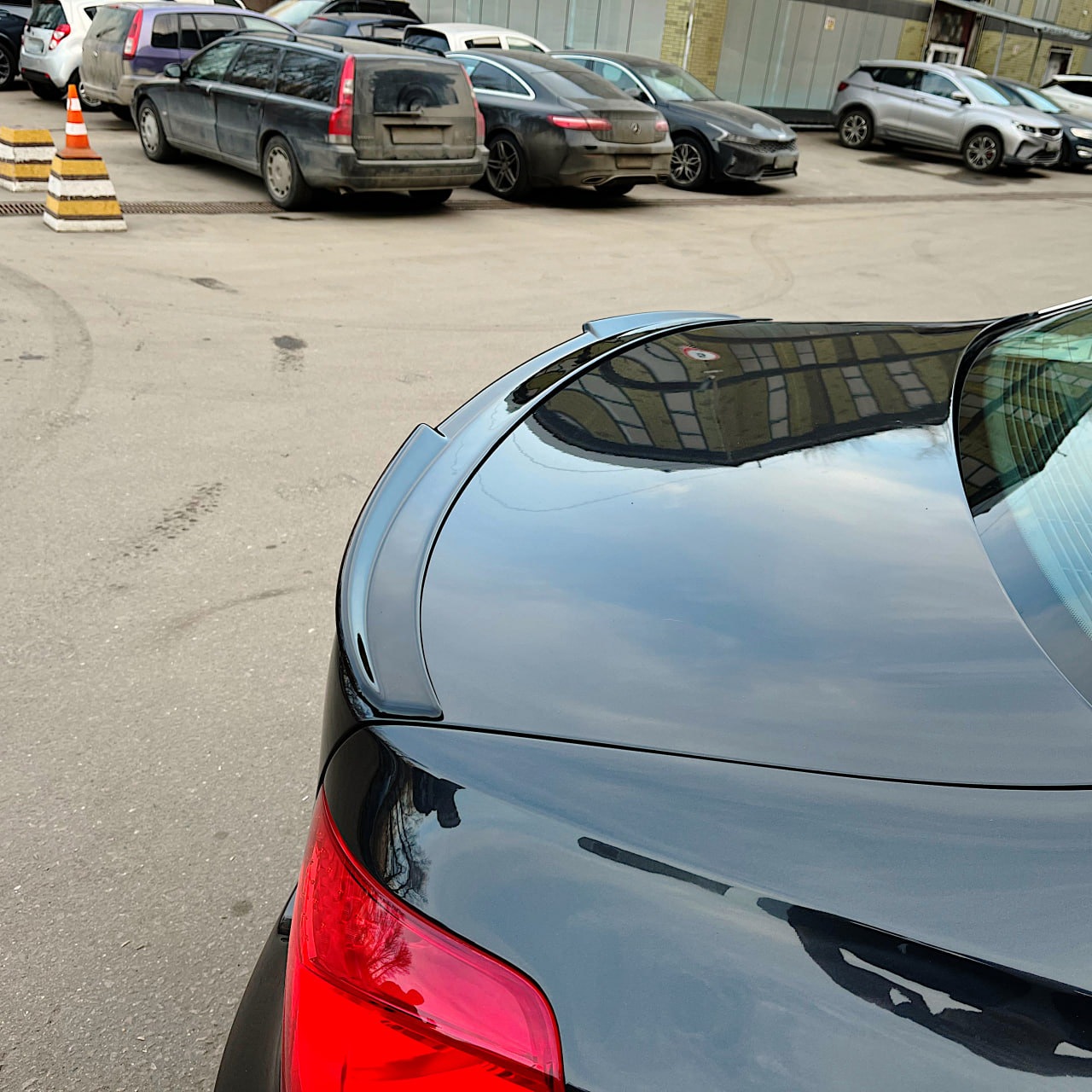 картинка Спойлер лезвие крышки багажника BMW 7 F01 F02 v2 - под покраску vonard customs 