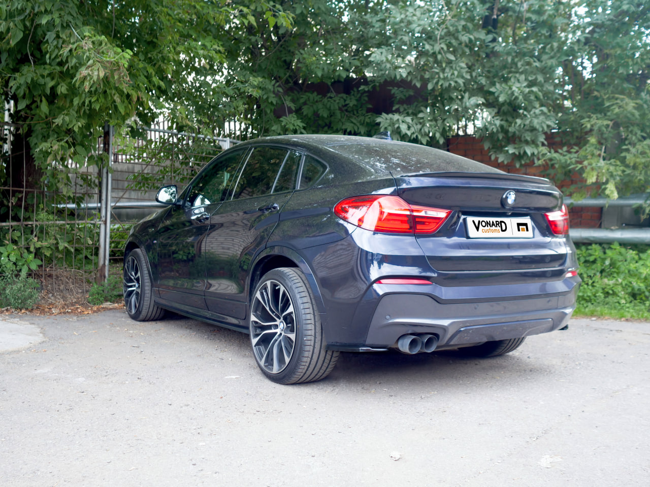 картинка Сплиттеры заднего бампера BMW X4 F26 M-Pack - черный металлик vonard customs 