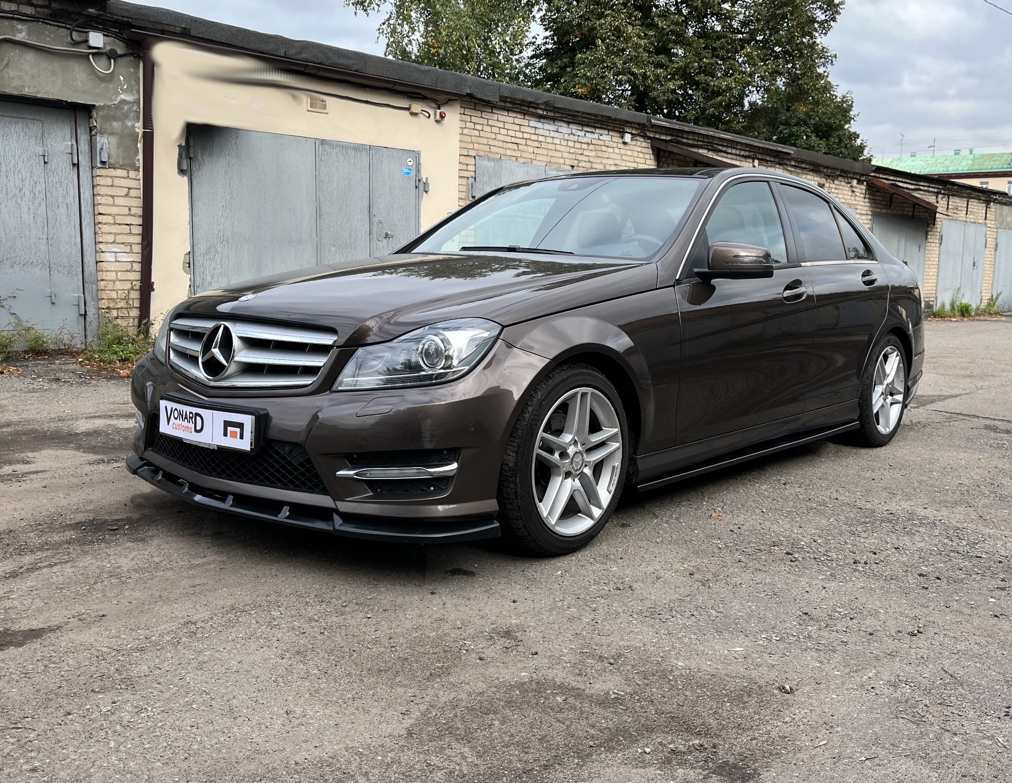 картинка Сплиттер переднего бампера Mercedes C W204 рест. vonard customs 