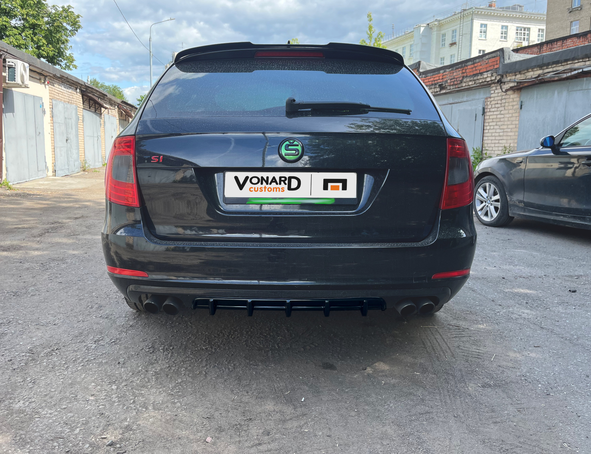 картинка Диффузор накладка заднего бампера Skoda Superb 2 - под покраску vonard customs 