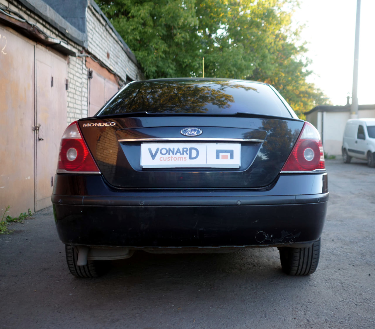 картинка Спойлер лезвие крышки багажника Ford Mondeo 3 vonard customs 