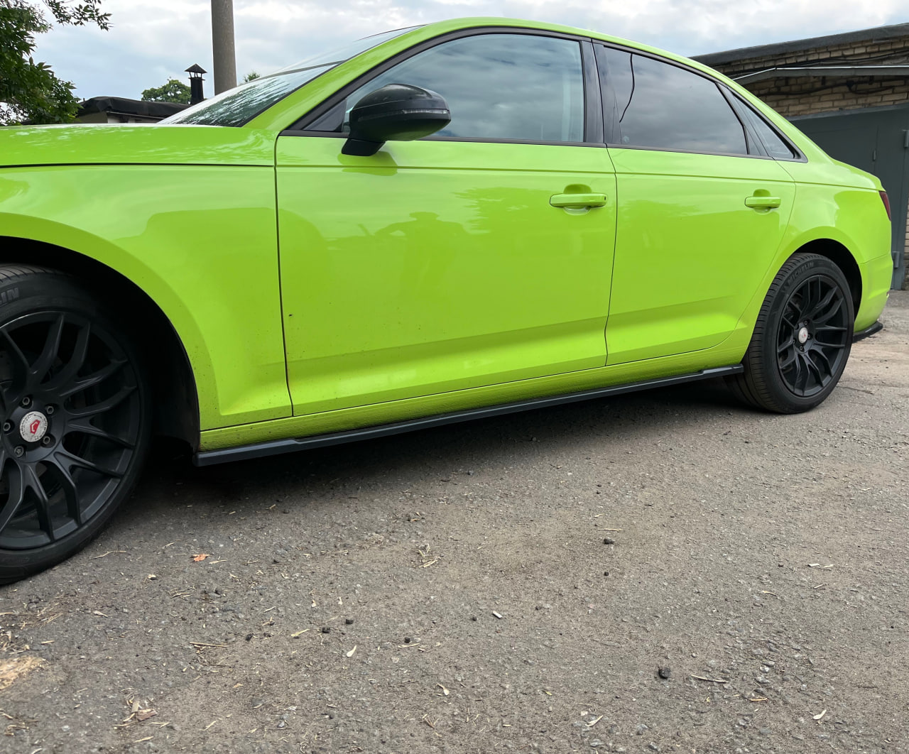 картинка Лезвия под пороги Audi A4 B9 vonard customs 