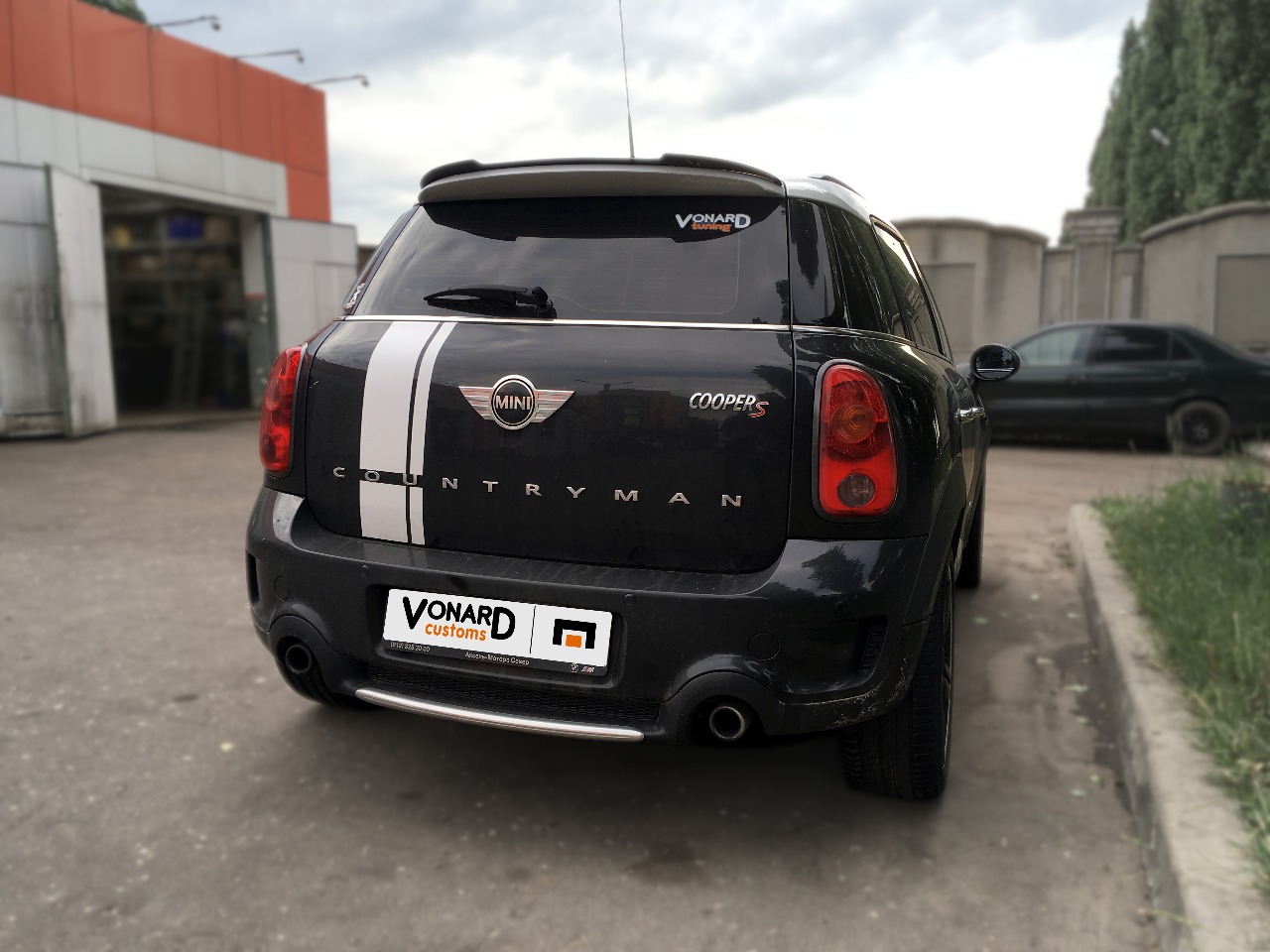 картинка Спойлер лезвие крышки багажника MINI R60 Countryman S - под покраску vonard customs 