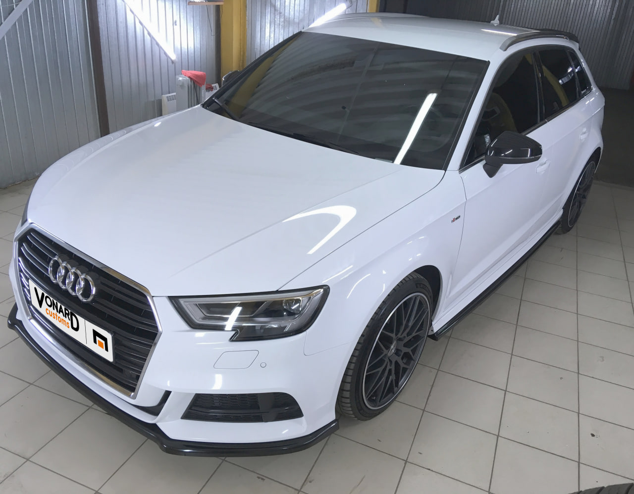 картинка Сплиттер переднего бампера Audi A3 8V S-Line рест. vonard customs 