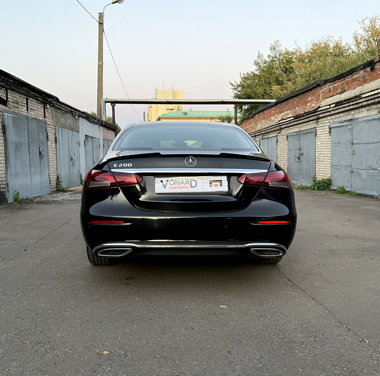 картинка Спойлер лезвие крышки багажника Mercedes E W213 - под покраску vonard customs 