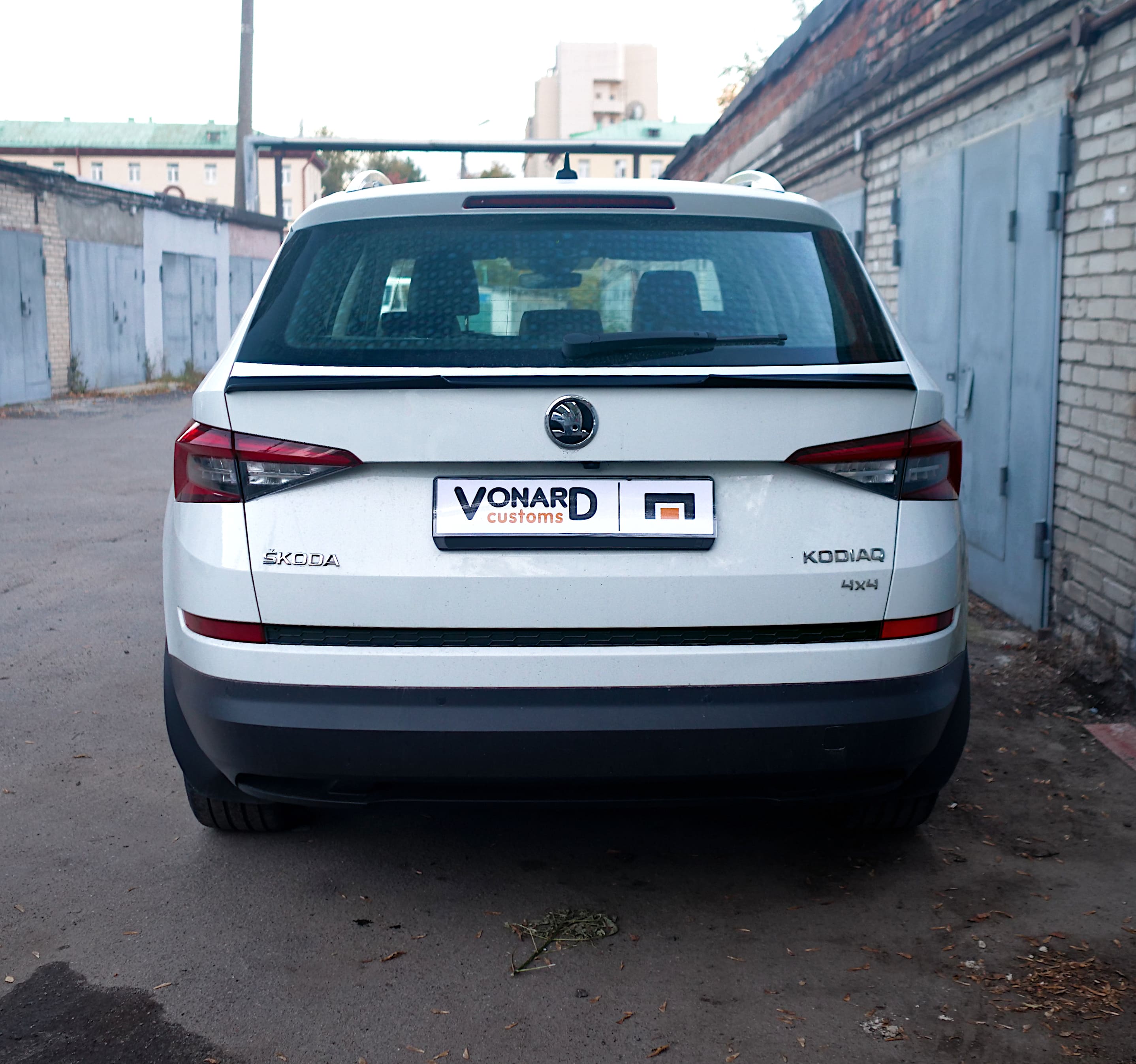 картинка Спойлер лезвие крышки багажника (нижний) Skoda Kodiaq 1 - под покраску vonard customs 