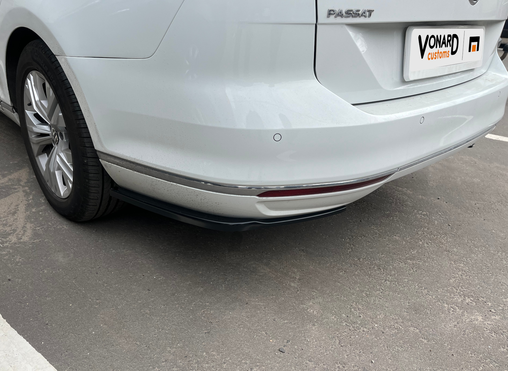 картинка Сплиттеры заднего бампера VW Passat B8 vonard customs 
