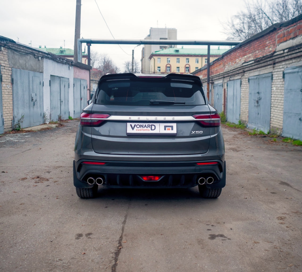 картинка Спойлер лезвие крышки багажника Geely Coolray 1 / Belgee X50 (ver. 2) - черный металлик vonard customs 