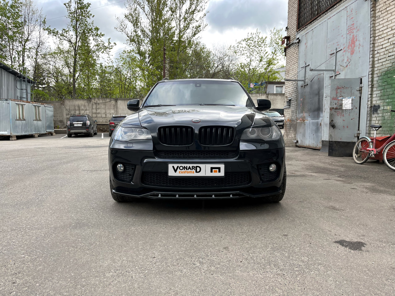 картинка Сплиттер (двойной) переднего бампера BMW X5 E70 M-Pack рестайлинг vonard customs 