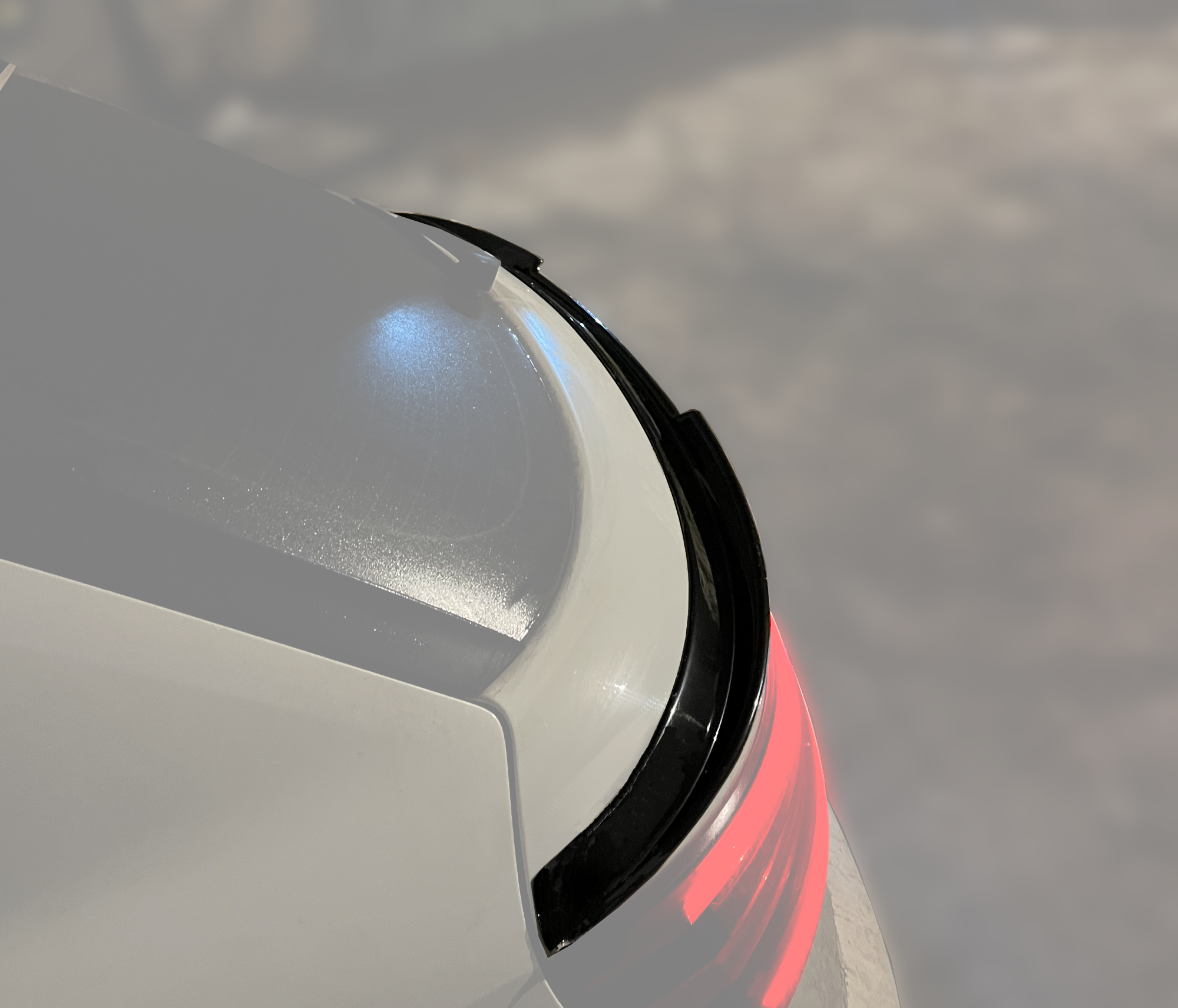 картинка Спойлер лезвие крышки багажника (нижний) Audi Q3 8U  vonard customs 