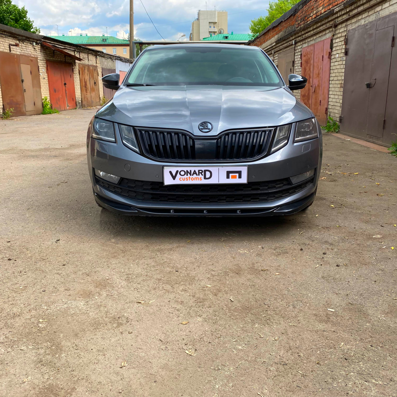 картинка Сплиттер переднего бампера Skoda Octavia 3 A7 рест. (широкий) vonard customs 