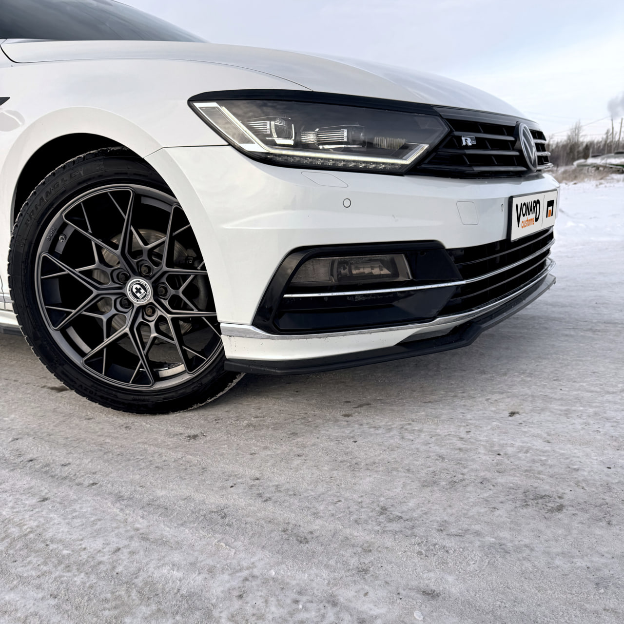 картинка Сплиттер переднего бампера VW Passat B8 R-line vonard customs 