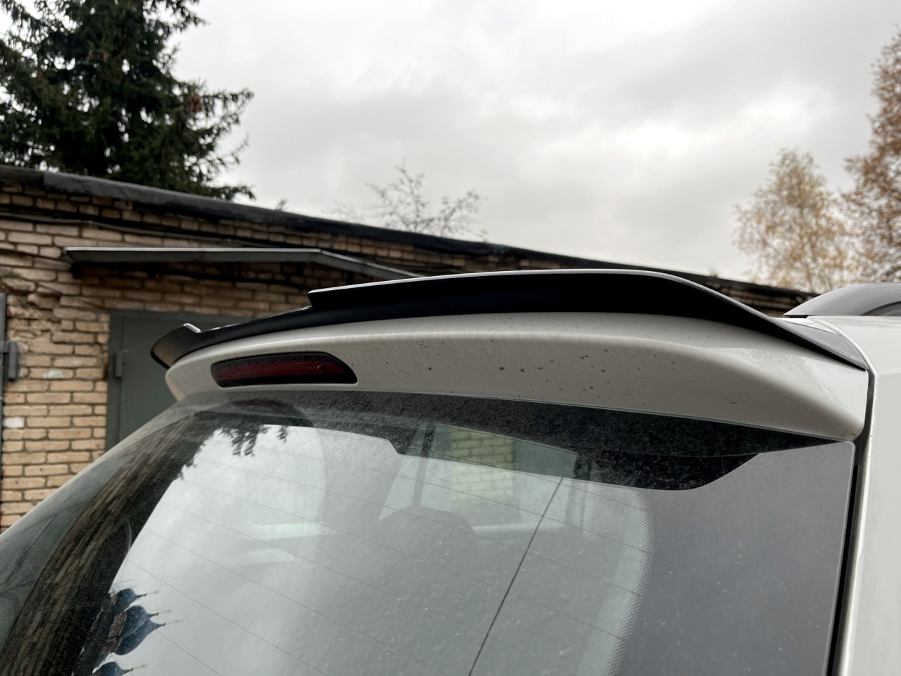 картинка Спойлер лезвие крышки багажника VW Tiguan 2 - под покраску vonard customs 