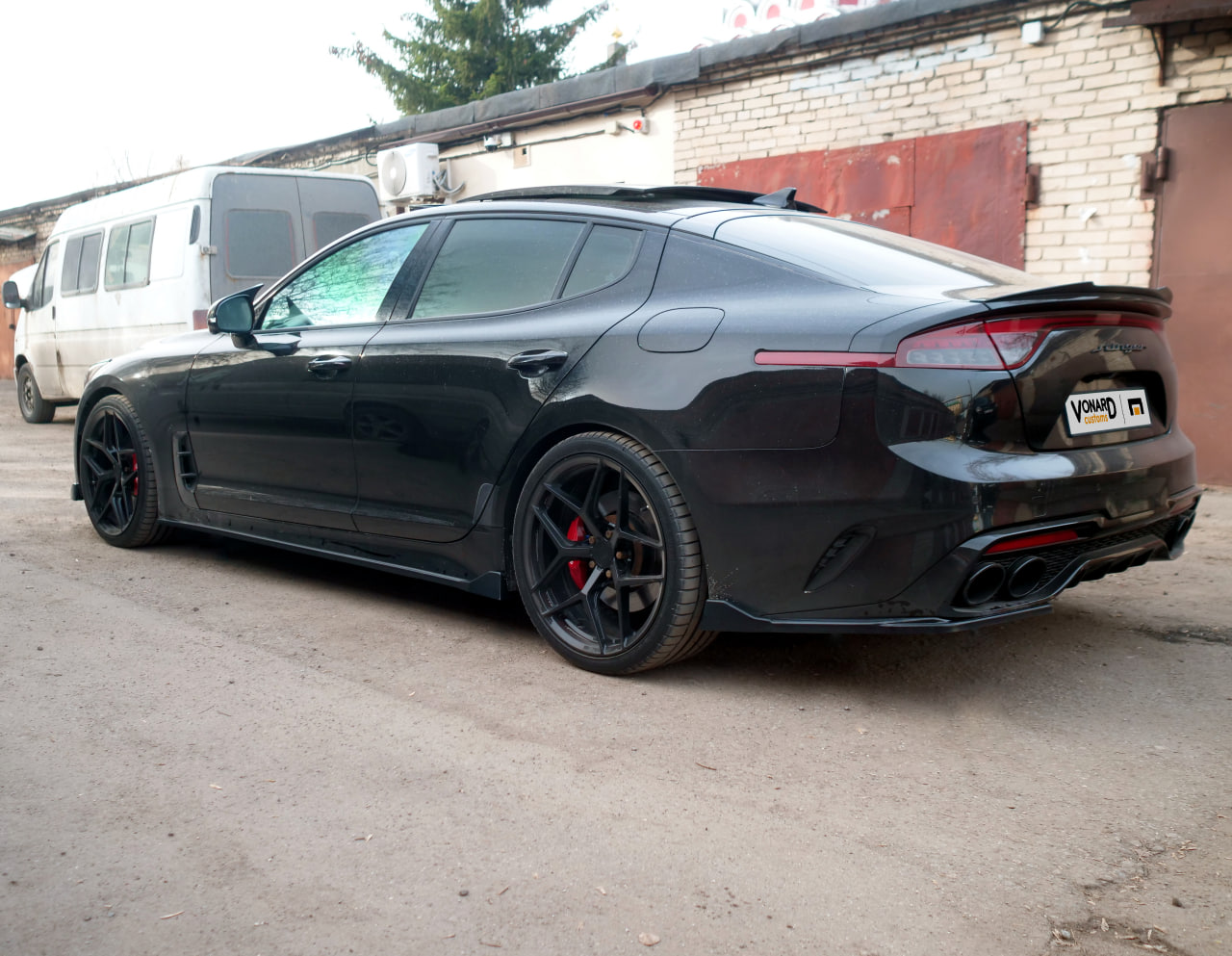 картинка Лезвия под пороги KIA Stinger 1 (агрессивные) - под покраску vonard customs 