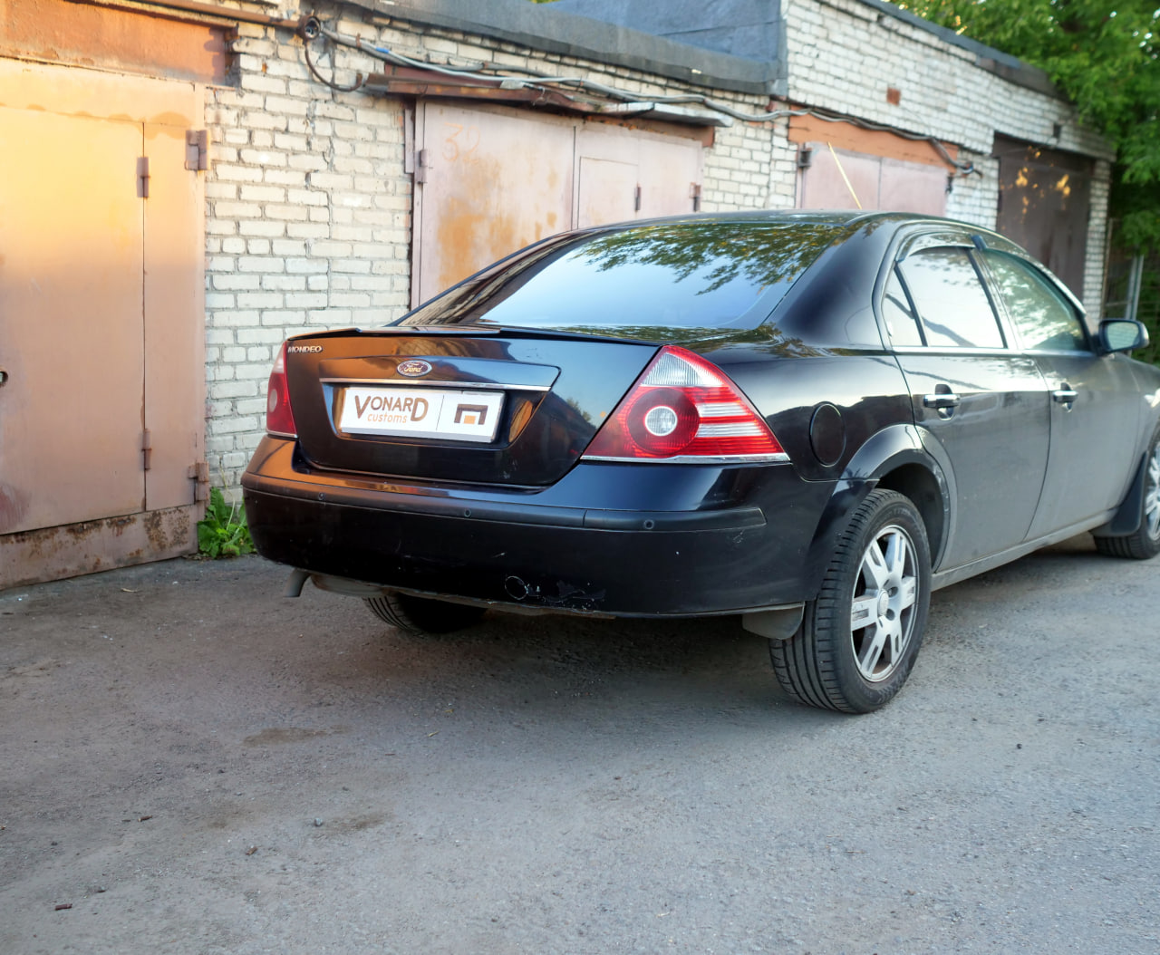 картинка Спойлер лезвие крышки багажника Ford Mondeo 3 - под покраску vonard customs 