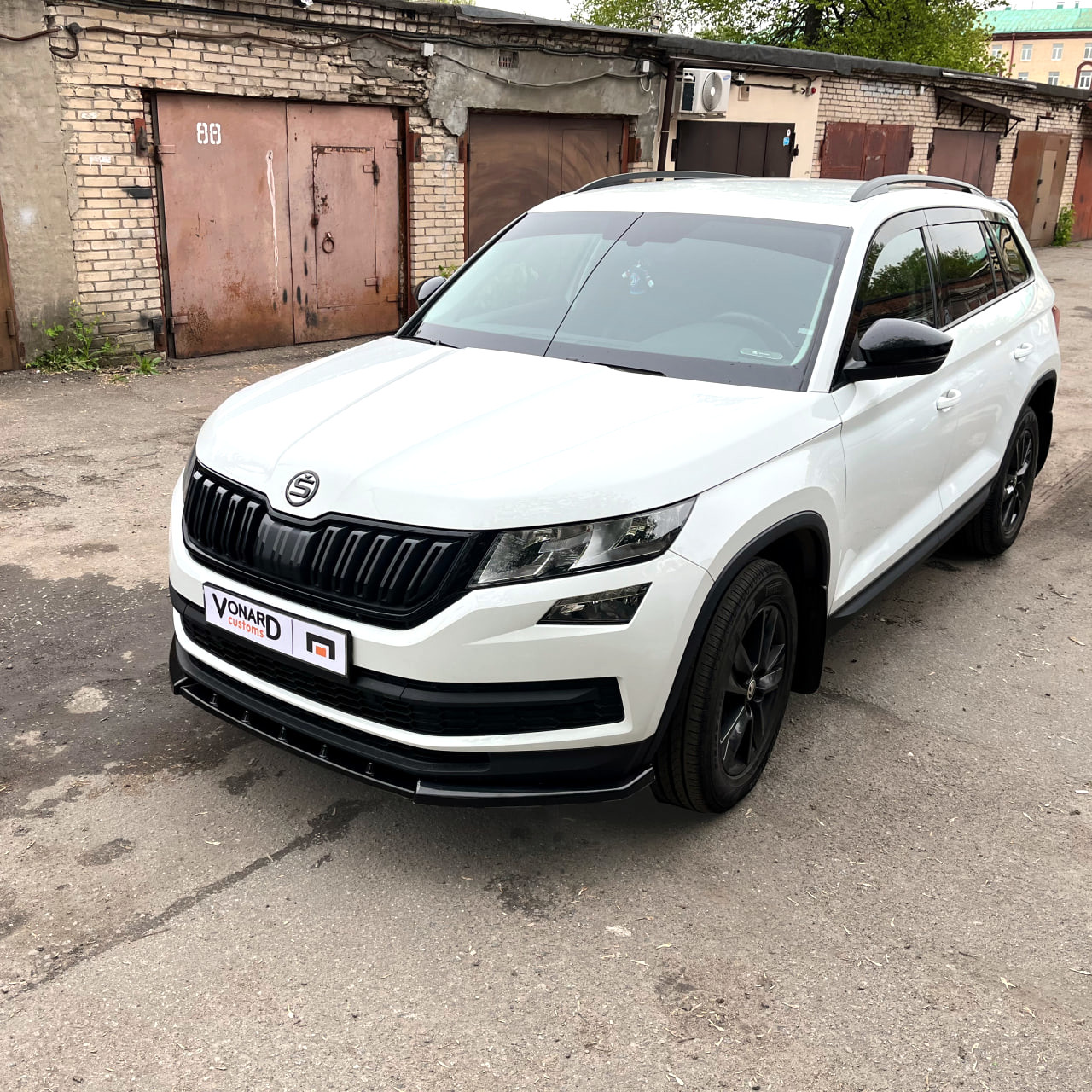 картинка Сплиттер переднего бампера Skoda Kodiaq 1 стандарт (ver. 4) - под покраску vonard customs 