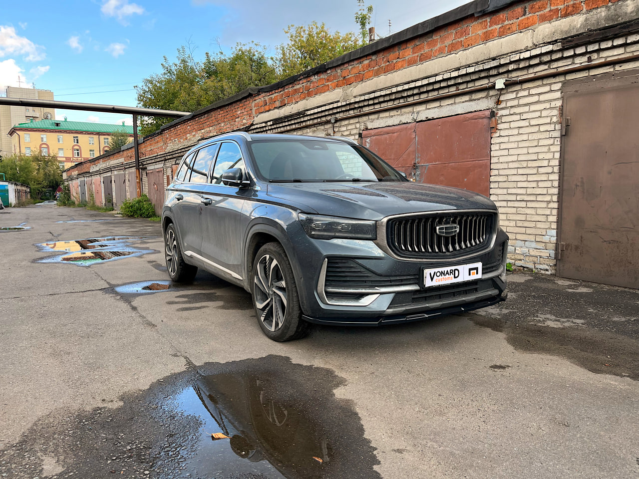 картинка Сплиттер переднего бампера Geely Monjaro 1 vonard customs 