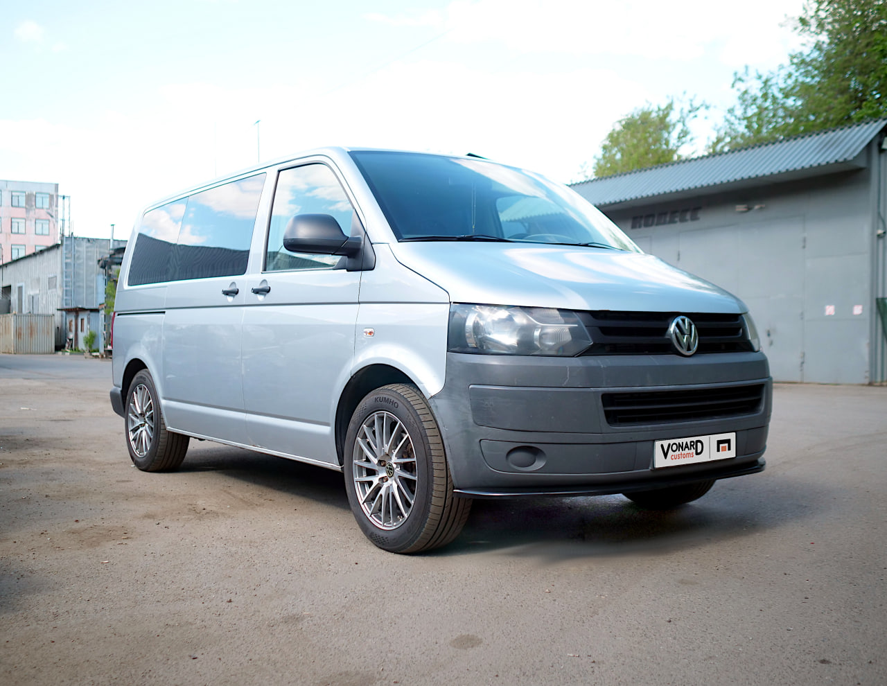 картинка Сплиттер переднего бампера VW T5.1 (прилегающий) - текстурный vonard customs 
