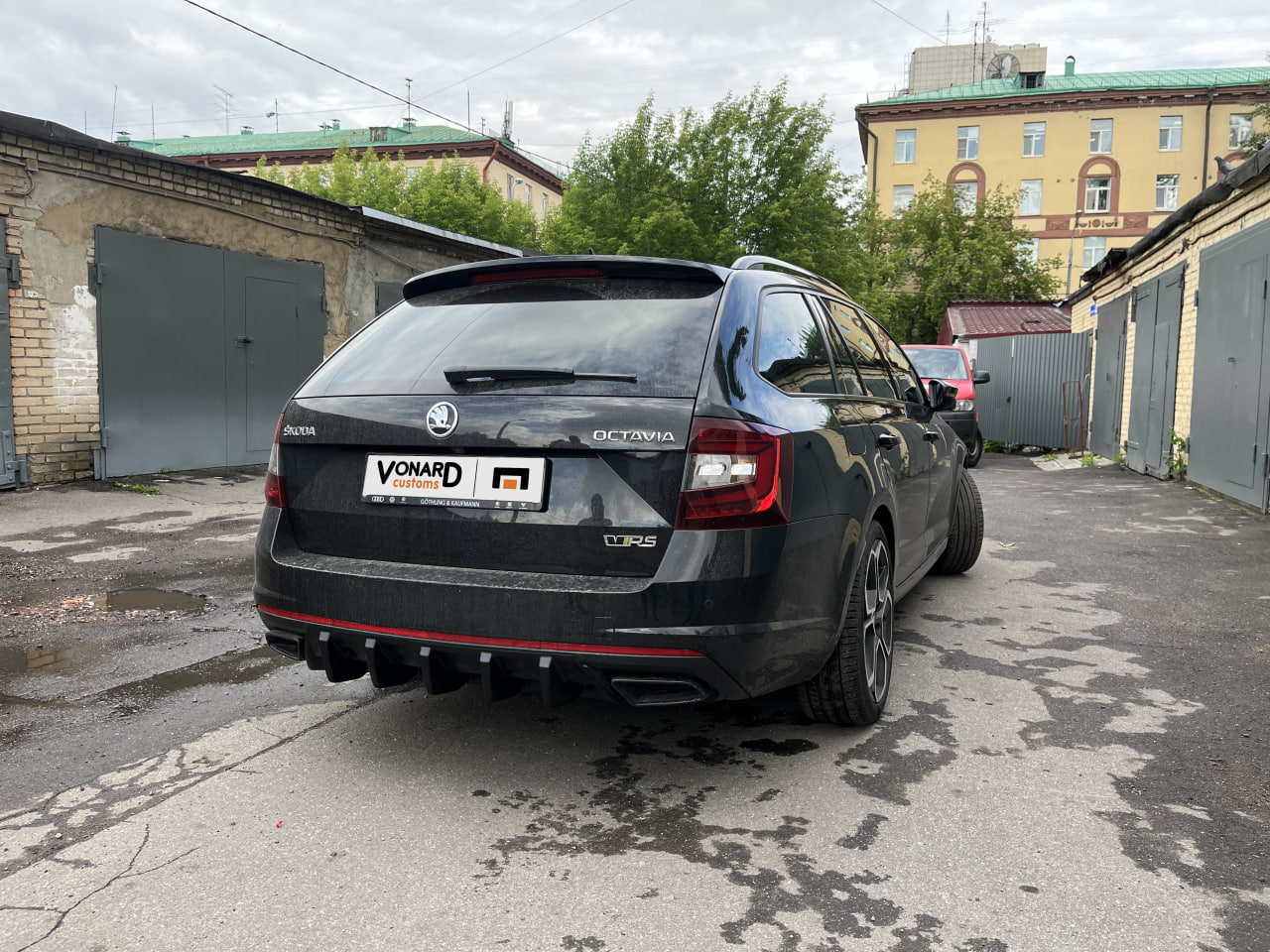 картинка Диффузор вставка заднего бампера Skoda Octavia 3 A7 RS (ver. 2) - под покраску vonard customs 