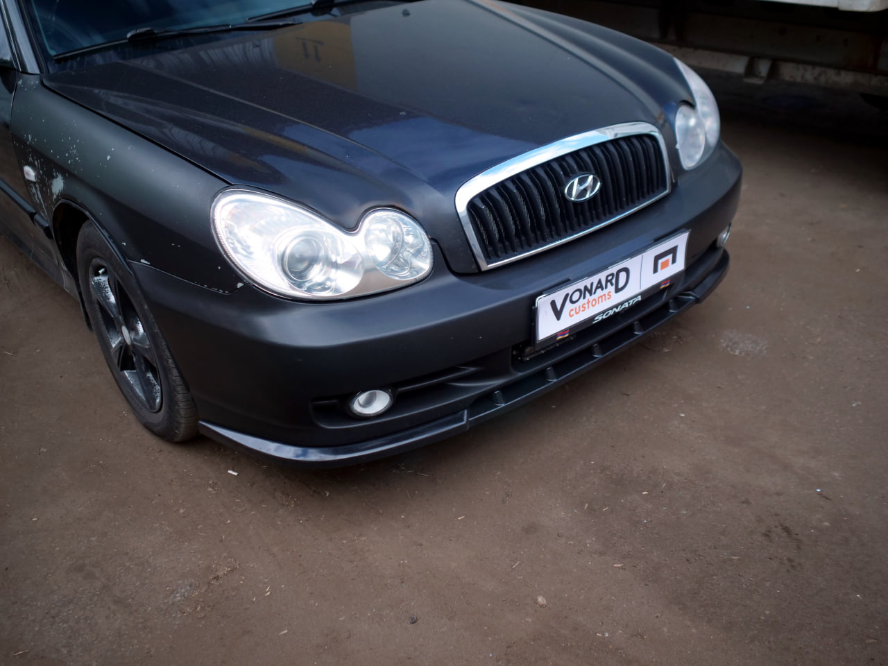 картинка Сплиттер переднего бампера Hyundai Sonata 4 рест. V2 vonard customs 