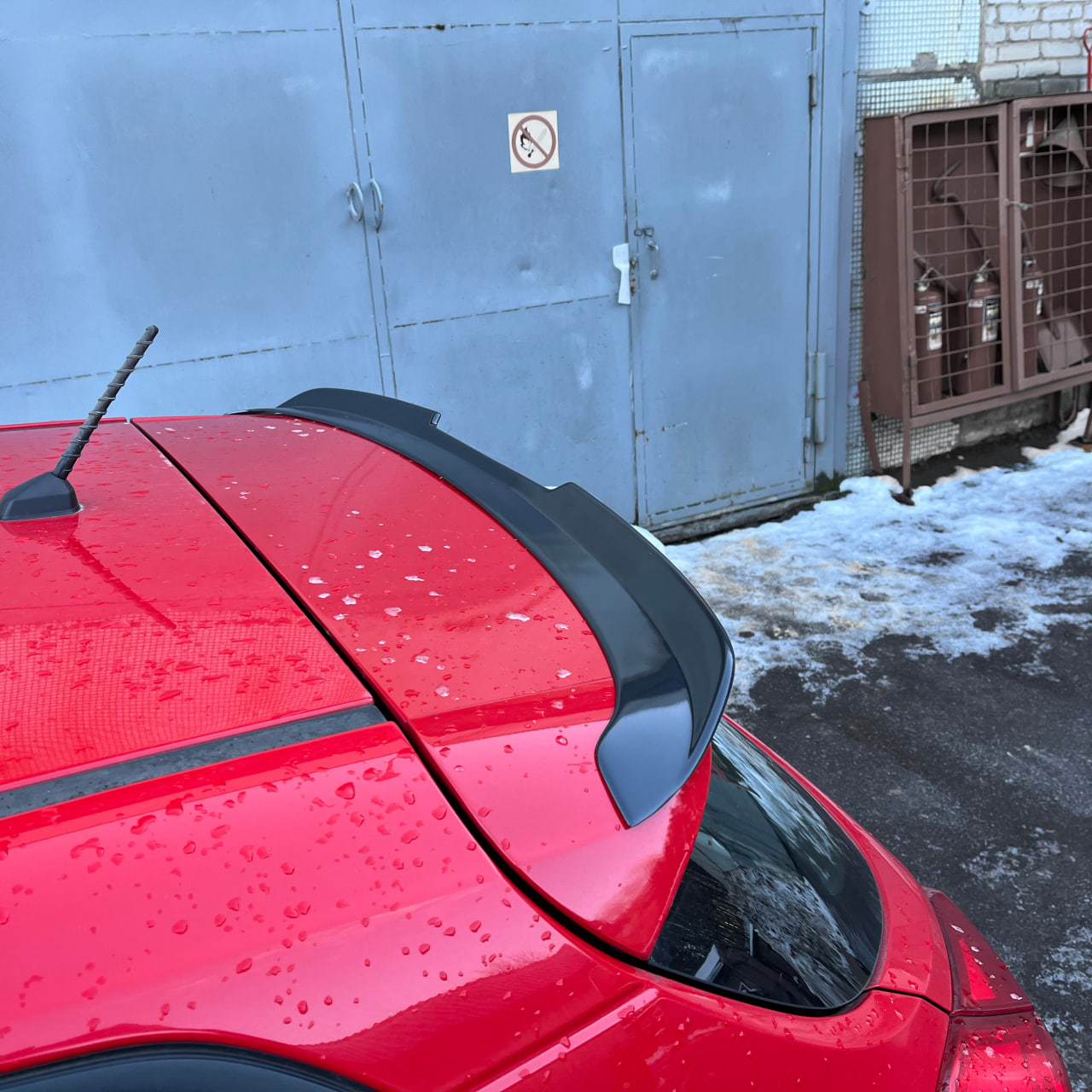 картинка Спойлер лезвие крышки багажника Kia Ceed 2 - черный металлик vonard customs 
