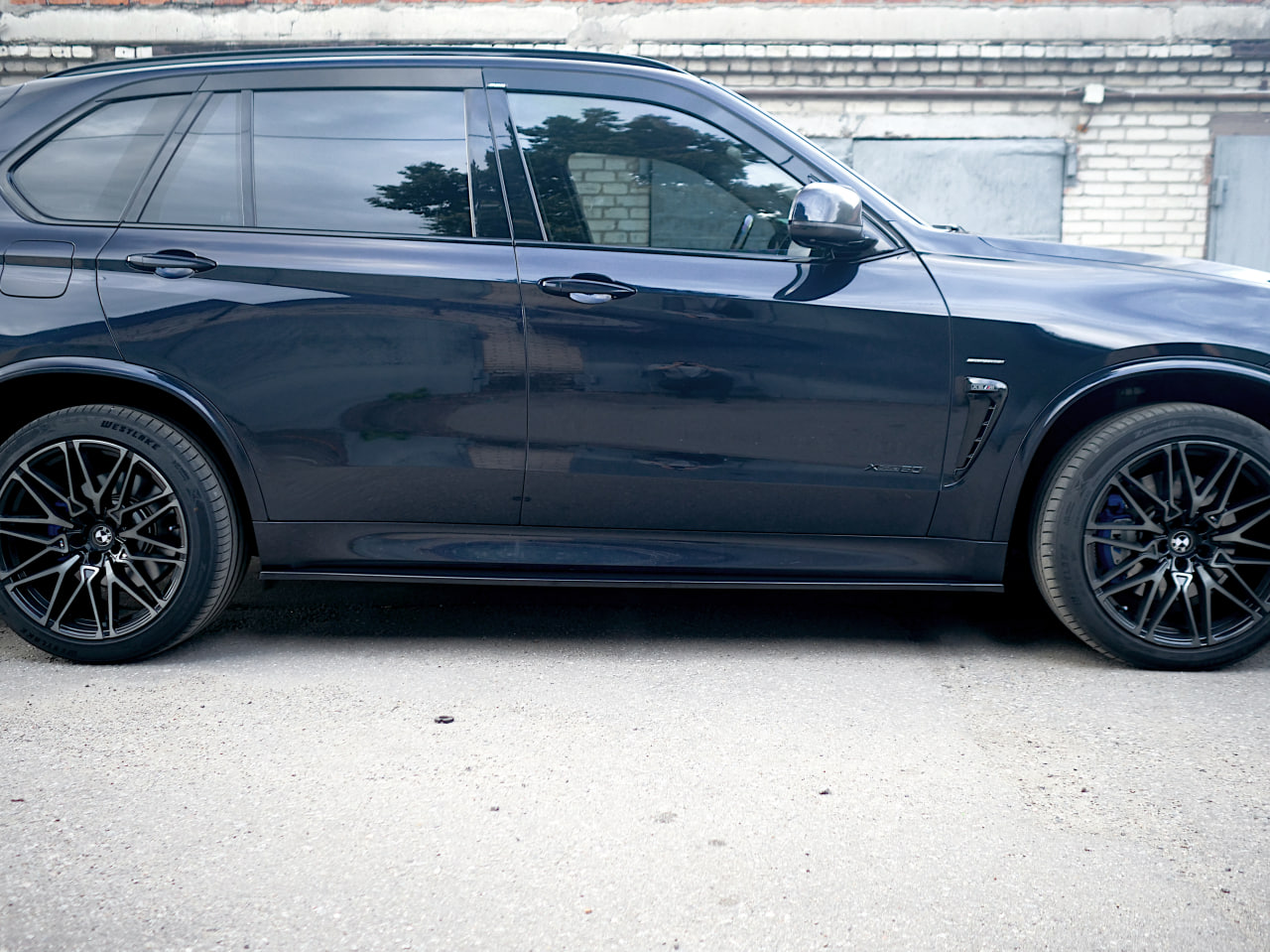картинка Лезвия под пороги BMW X5 F15 / X6 F16 M-Pack (ver. 2) vonard customs 
