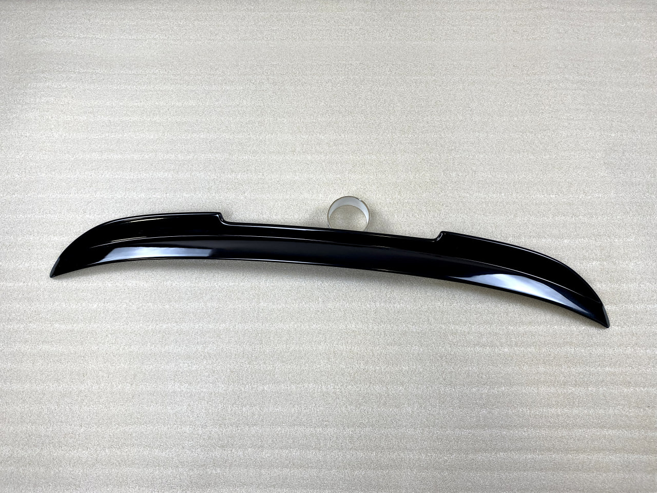 картинка Спойлер лезвие крышки багажника VW Golf 4 vonard customs 