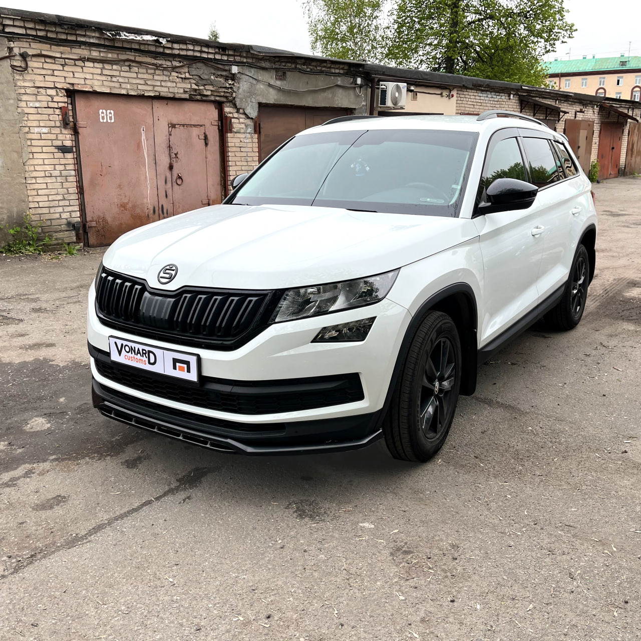 картинка Сплиттер (двойной) переднего бампера Skoda Kodiaq 1 стандарт (ver. 3) vonard customs 