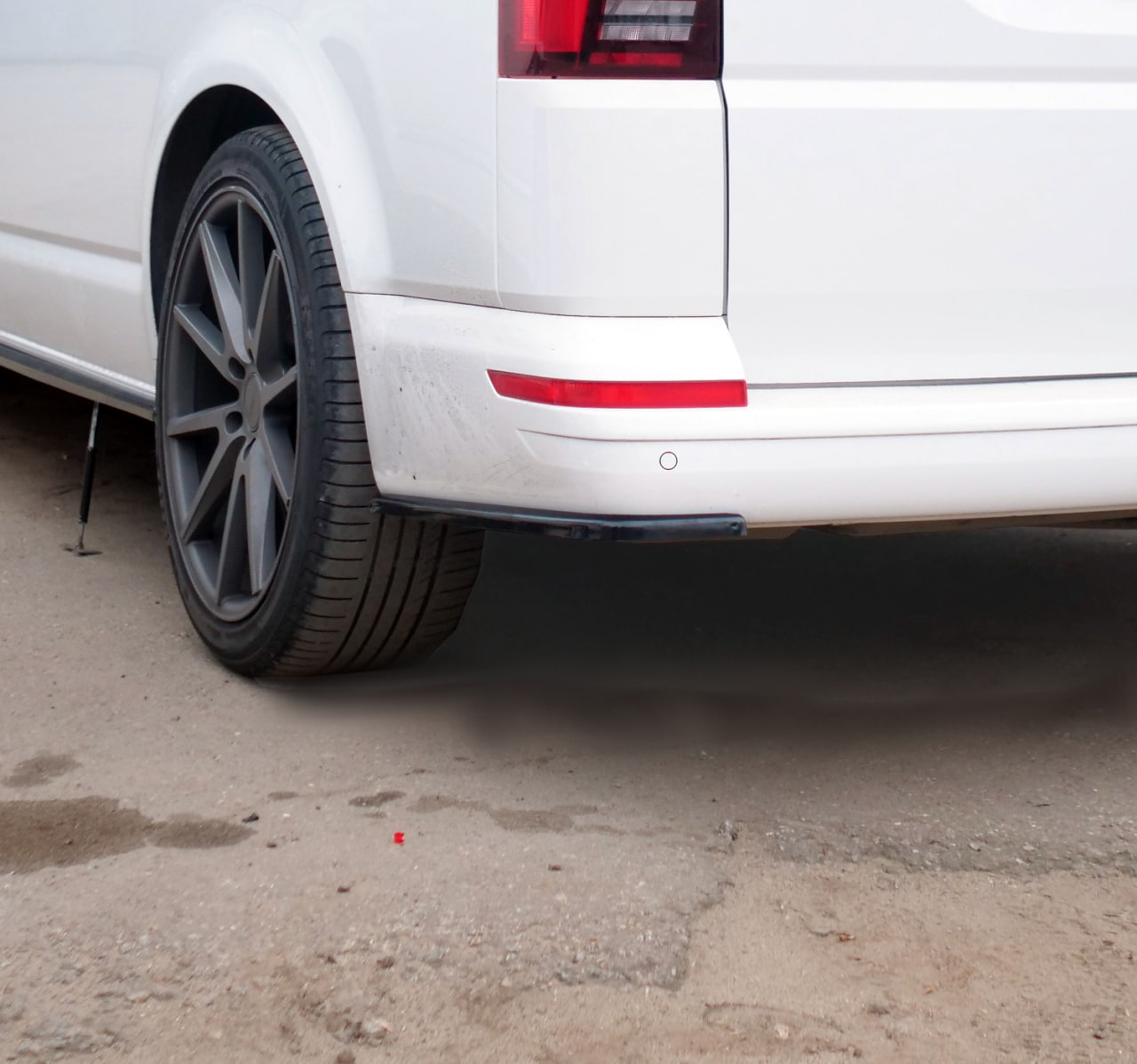 картинка Сплиттеры заднего бампера VW T6 / T6.1 vonard customs 