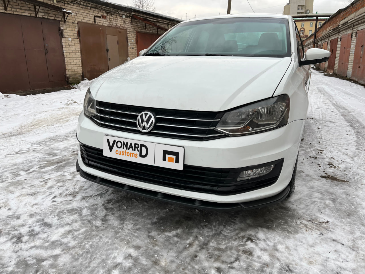 картинка Сплиттер переднего бампера VW Polo 5 рест. седан - текстура vonard customs 