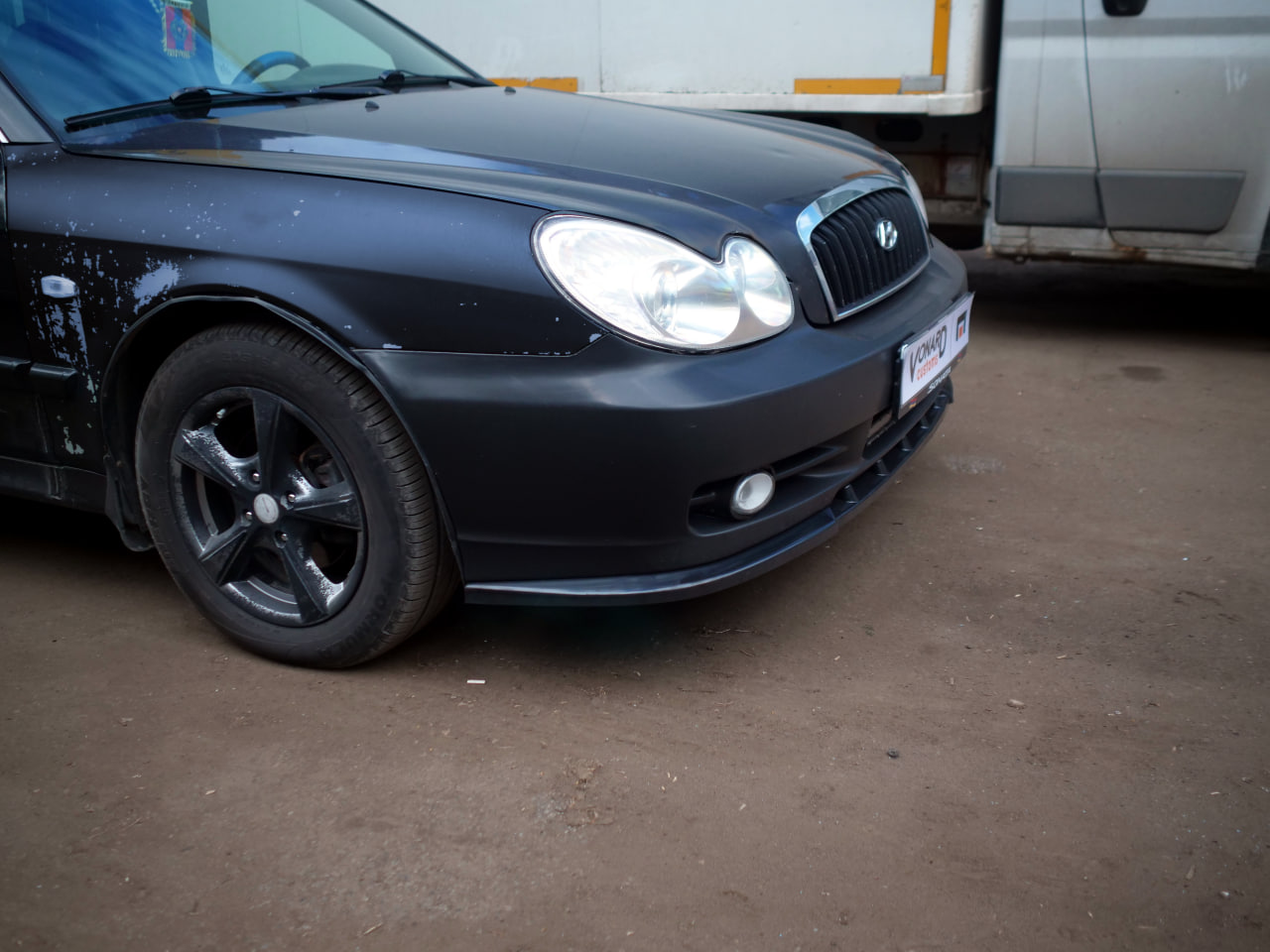 картинка Сплиттер переднего бампера Hyundai Sonata 4 рест. V2 vonard customs 