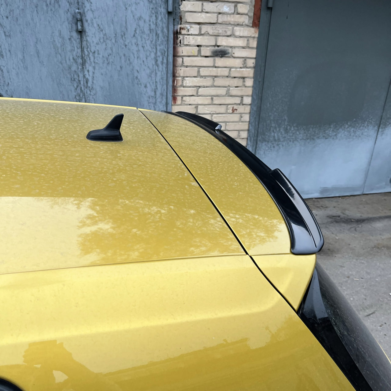 картинка Спойлер лезвие крышки багажника VW Golf 7 (короткий) vonard customs 