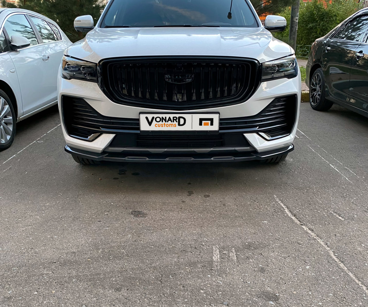 картинка Сплиттер переднего бампера Geely Monjaro 1 vonard customs 