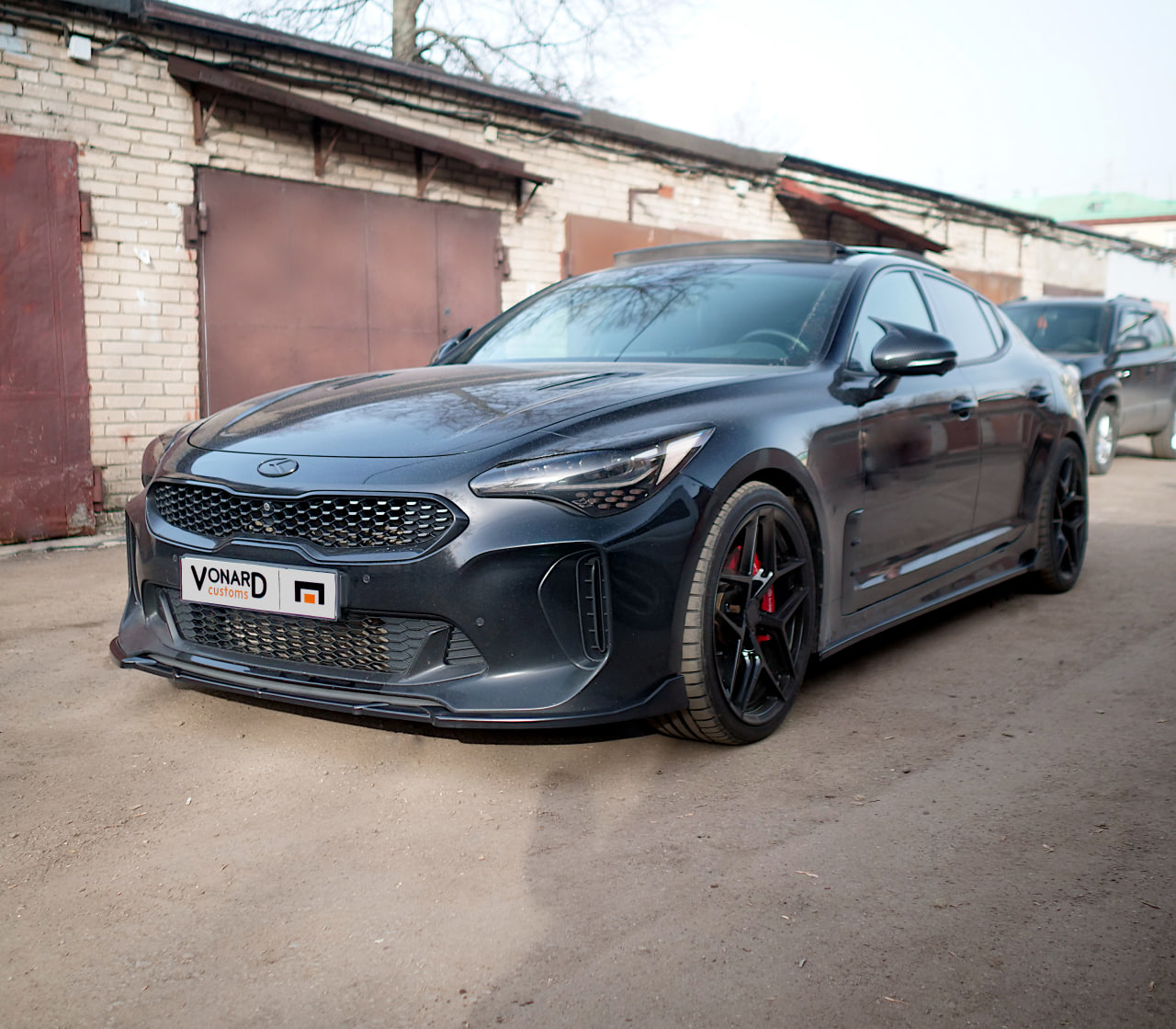 картинка Лезвия под пороги KIA Stinger 1 (агрессивные) - под покраску vonard customs 
