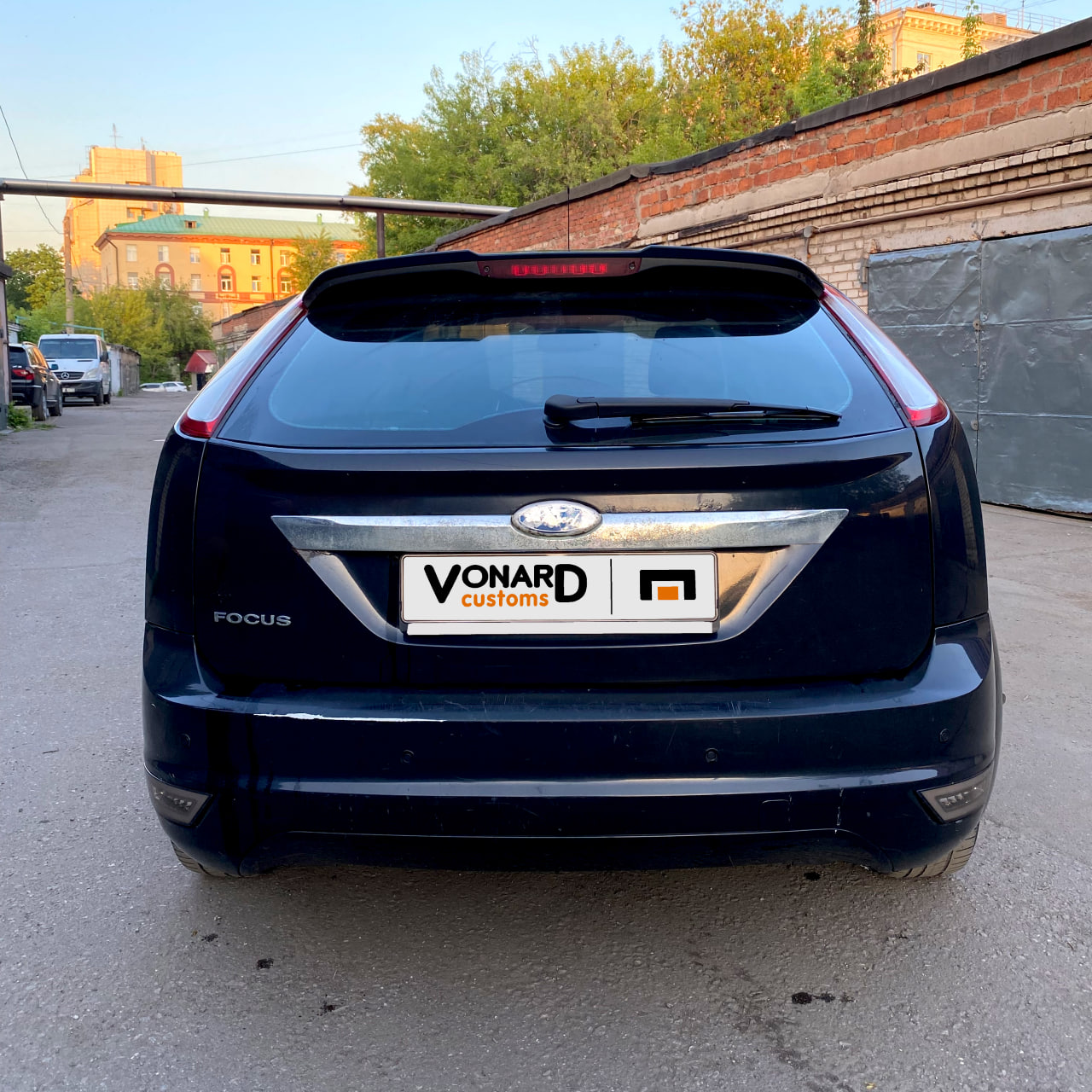 картинка Спойлер лезвие крышки багажника Ford Focus 2 (хетчбэк) vonard customs 