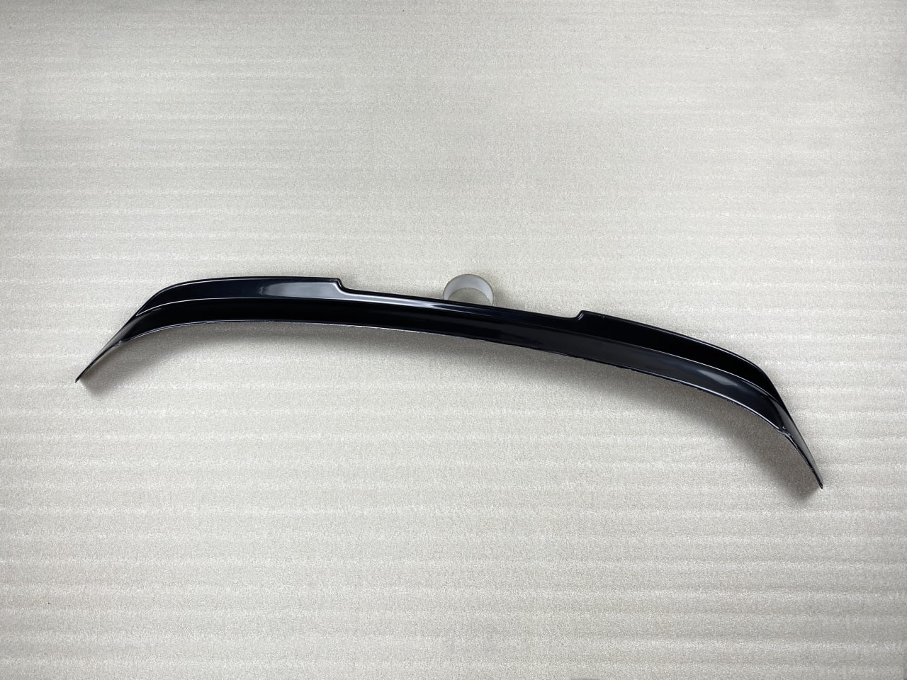 картинка Спойлер лезвие крышки багажника VW Golf 7 R (GTI, R-line) vonard customs 