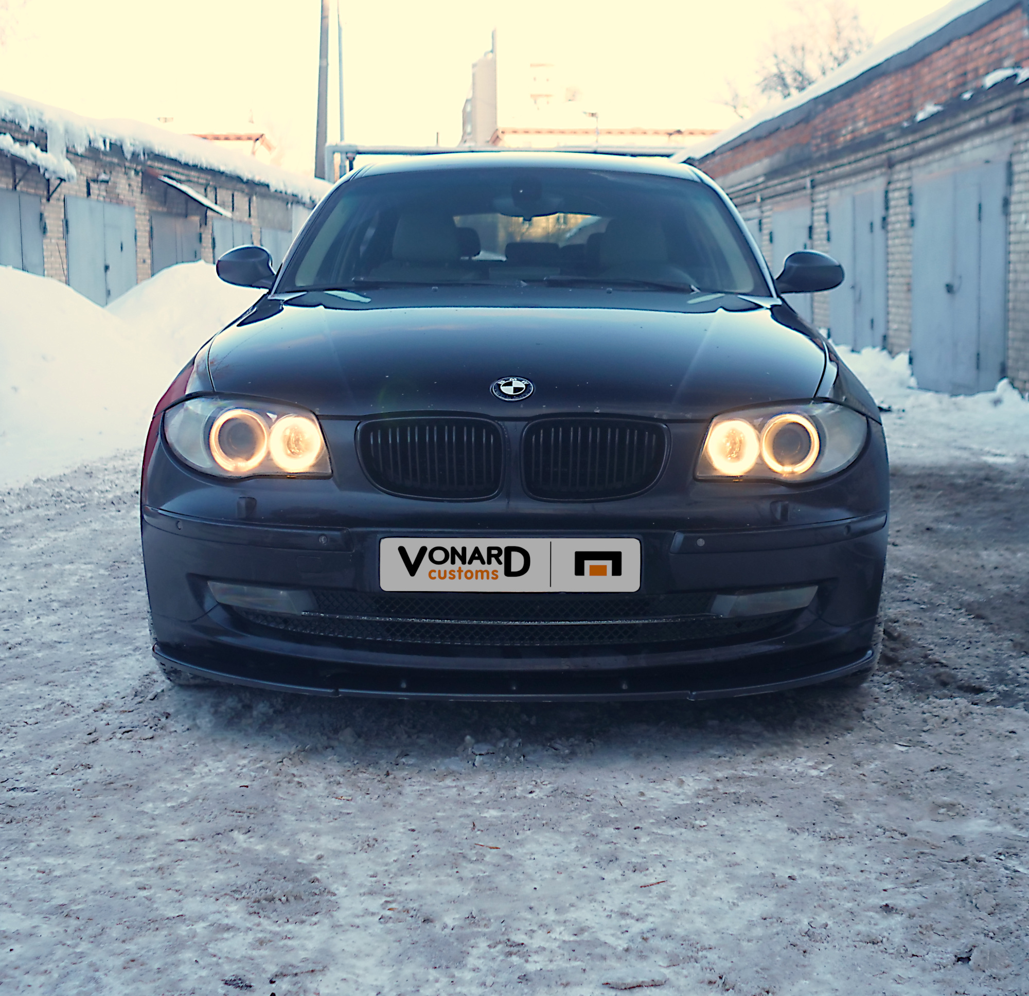 картинка Сплиттер переднего бампера BMW 1 E87 E81 рест. V3 vonard customs 