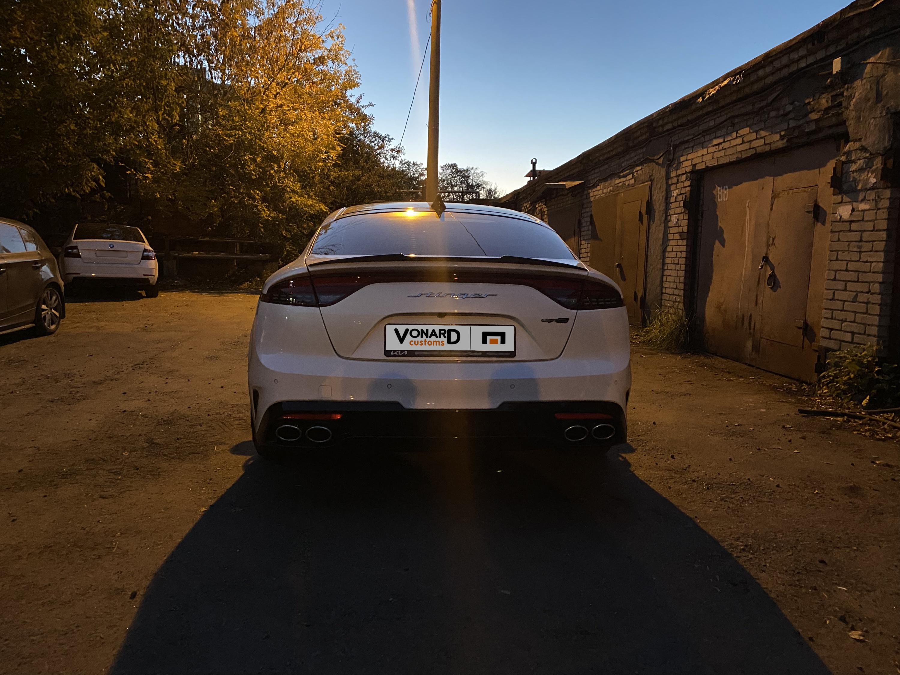 картинка Спойлер лезвие крышки багажника KIA Stinger 1 (острый) vonard customs 