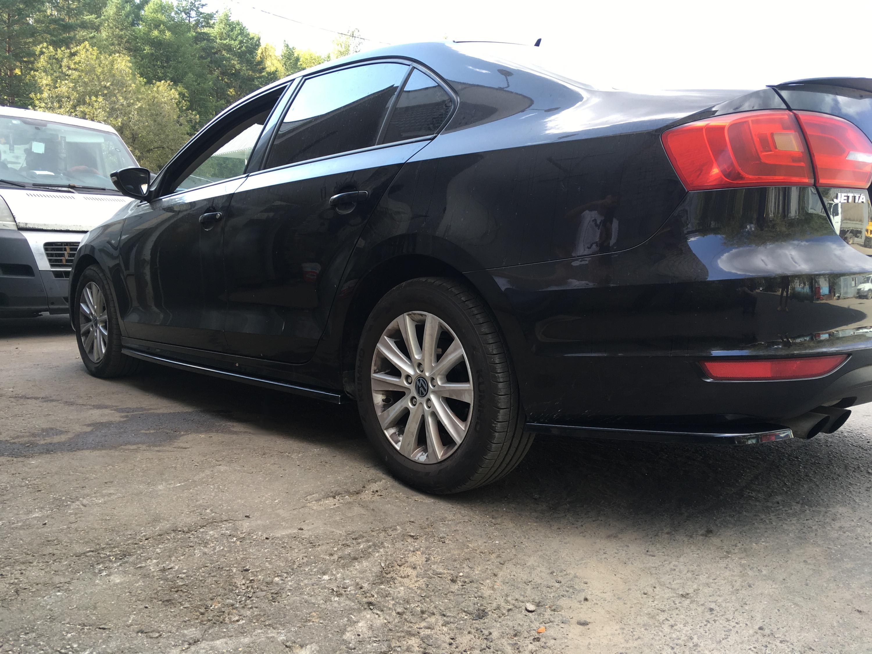 картинка Сплиттеры заднего бампера VW Jetta 6 vonard customs 