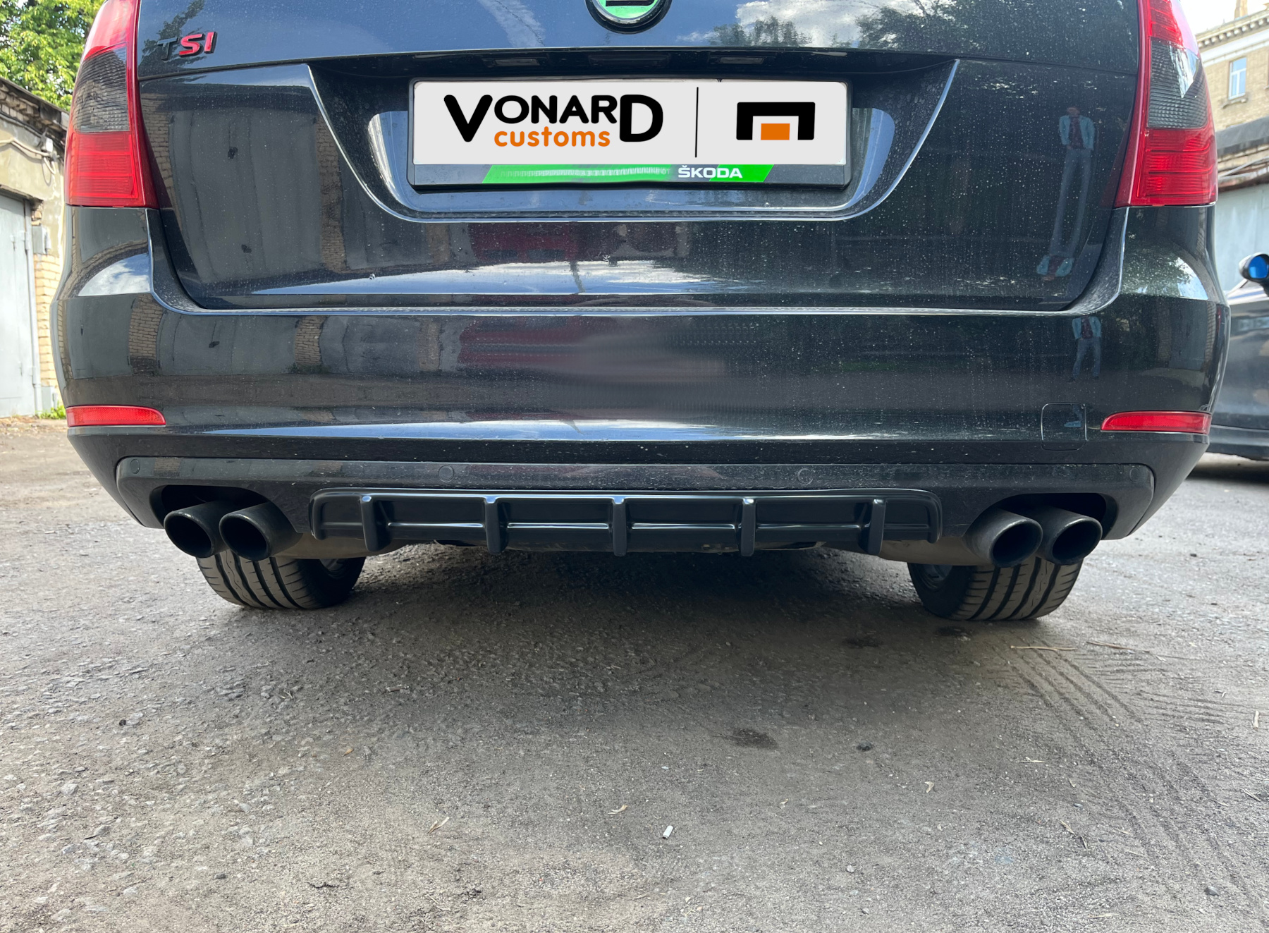 картинка Диффузор накладка заднего бампера Skoda Superb 2 - под покраску vonard customs 
