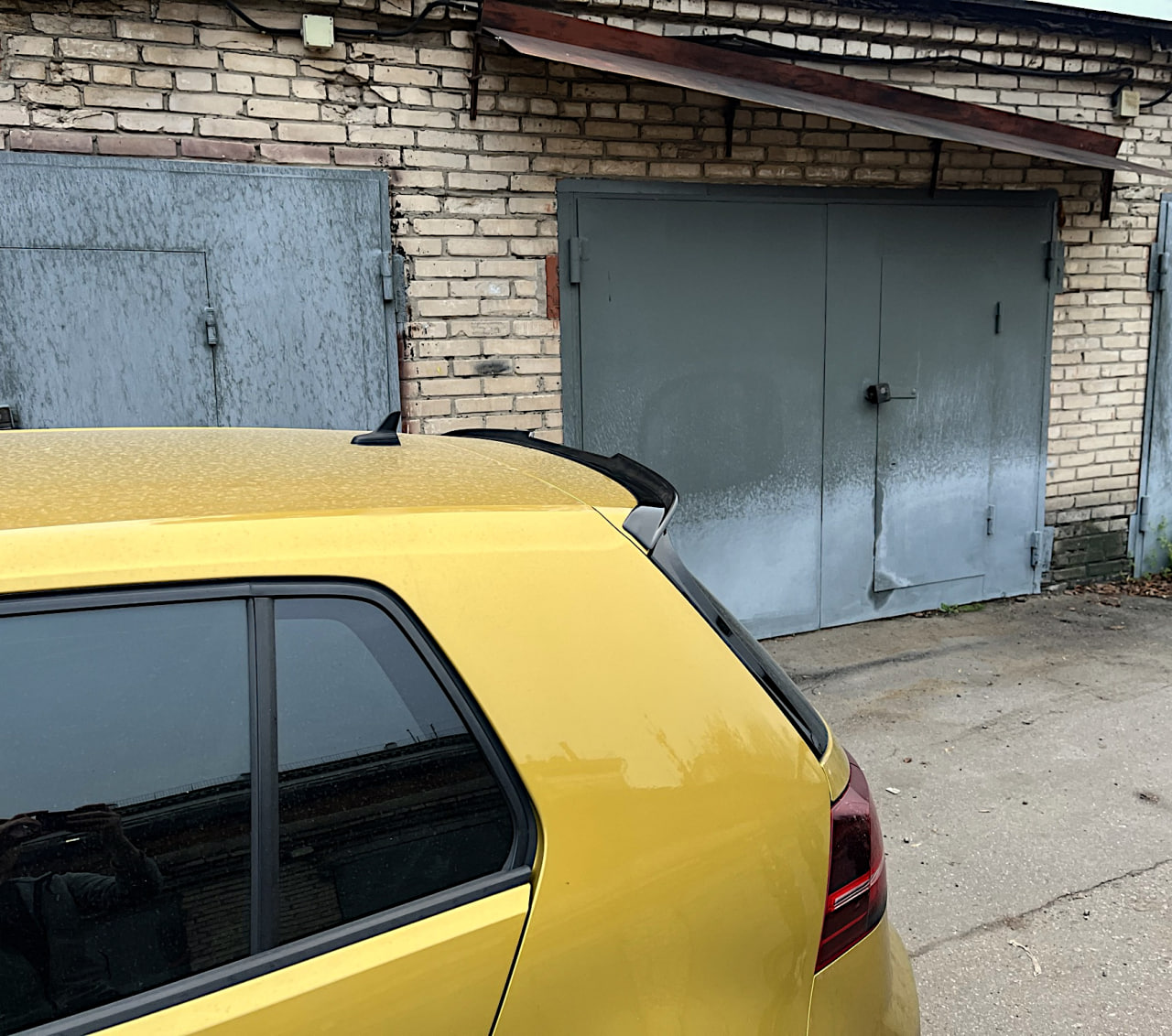 картинка Спойлер лезвие крышки багажника VW Golf 7 vonard customs 