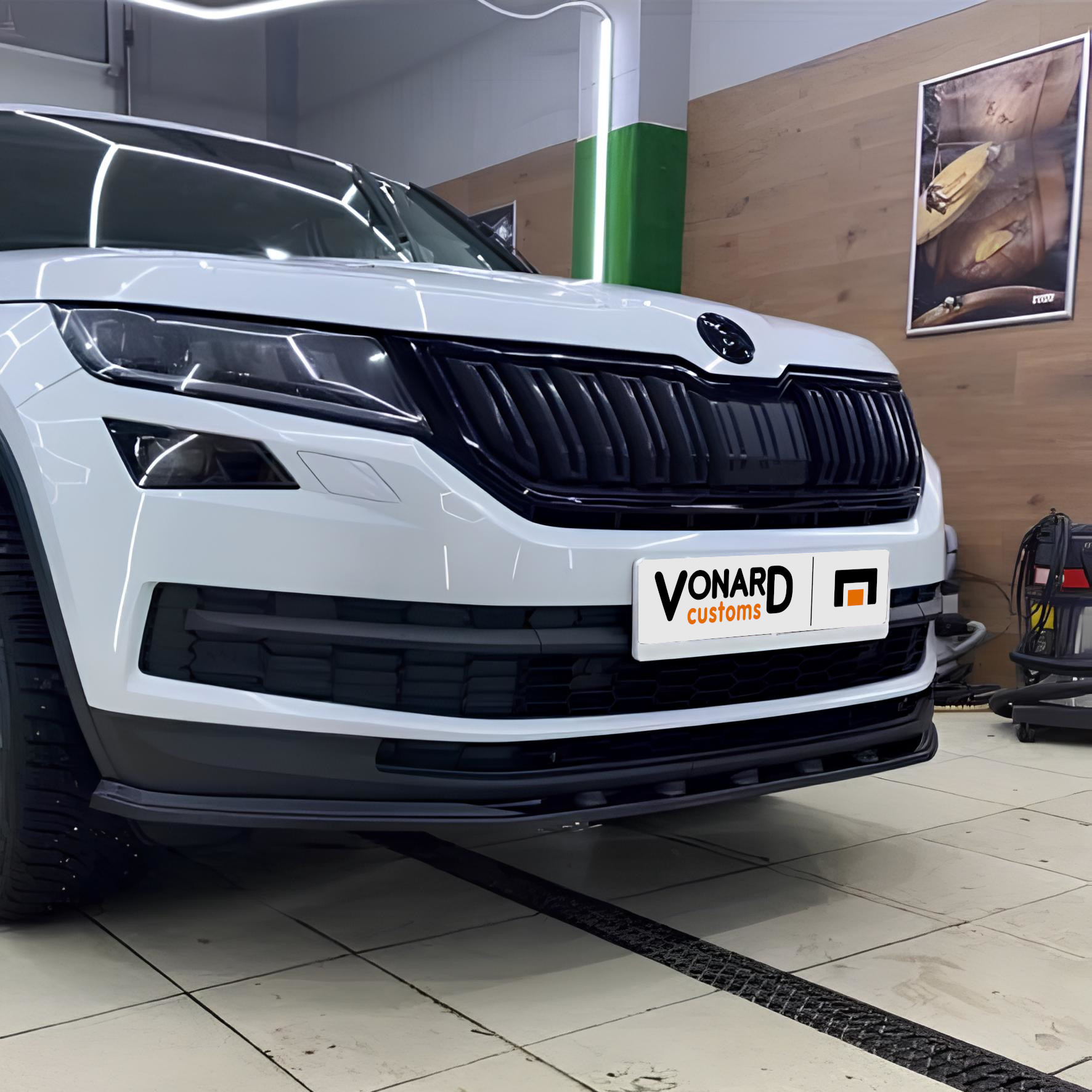 картинка Сплиттер (с ребрами) переднего бампера Skoda Kodiaq 1 стандарт (ver. 1) - под покраску vonard customs 