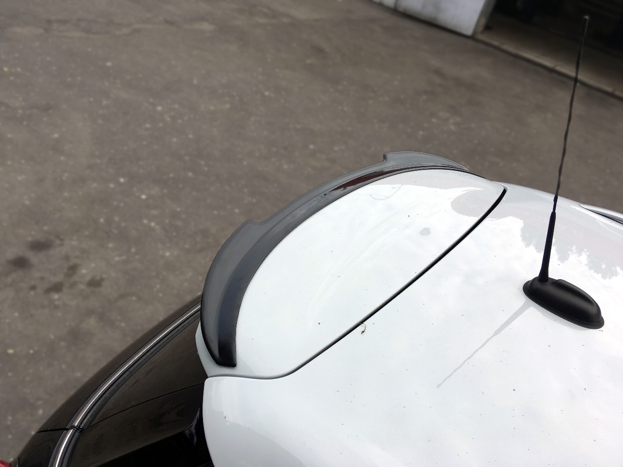 картинка Спойлер лезвие крышки багажника MINI R60 Countryman S - под покраску vonard customs 