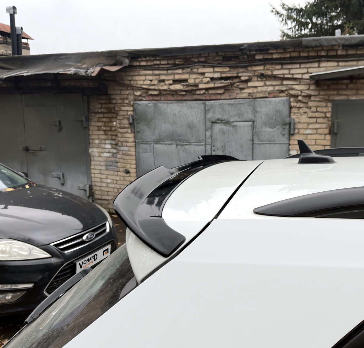 картинка Спойлер лезвие крышки багажника VW Tiguan 2 vonard customs 