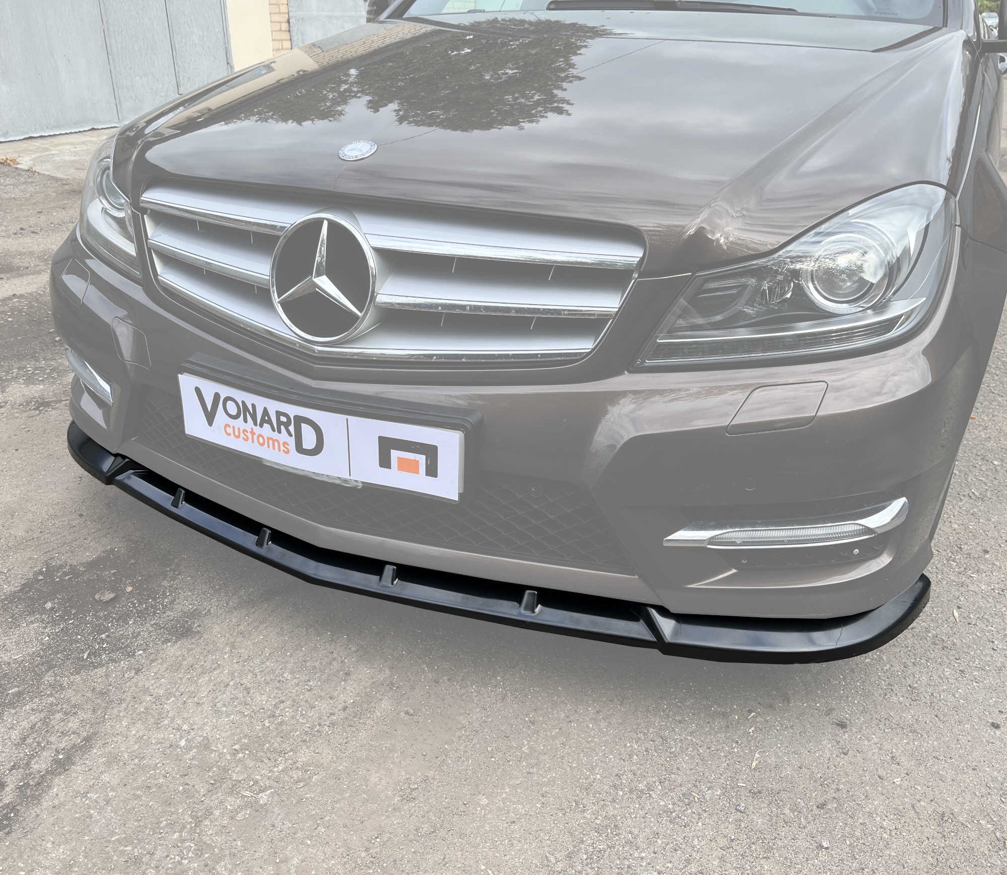 картинка Сплиттер переднего бампера Mercedes C W204 рест. vonard customs 