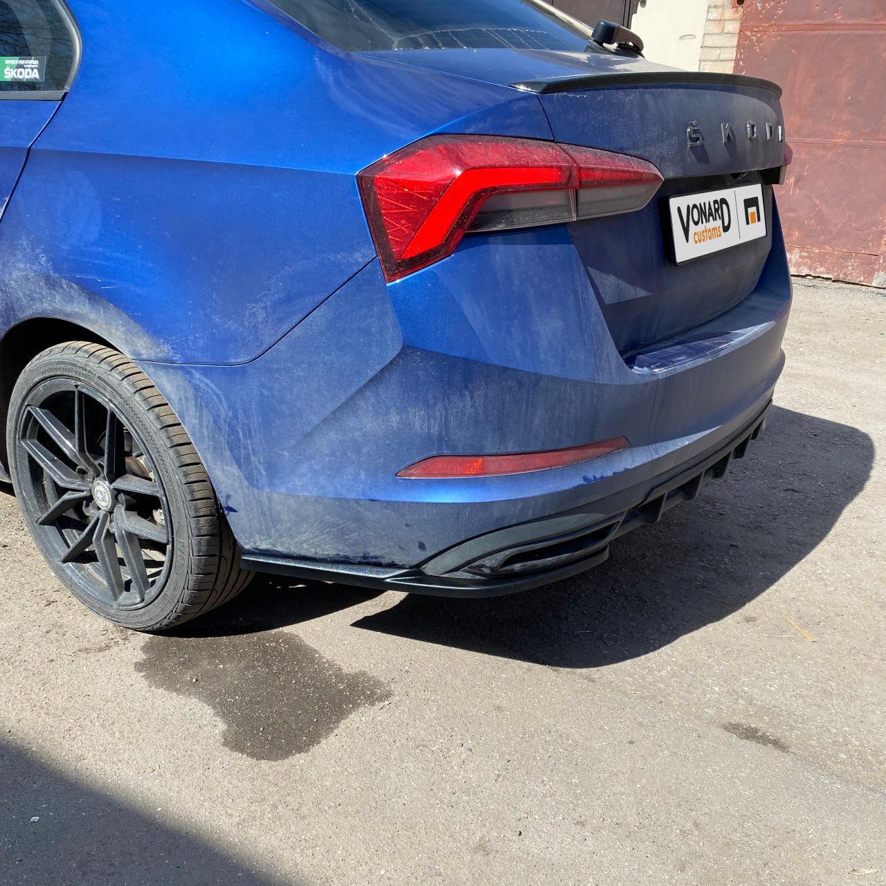 картинка Сплиттеры заднего бампера Skoda Rapid 2 - текстура vonard customs 