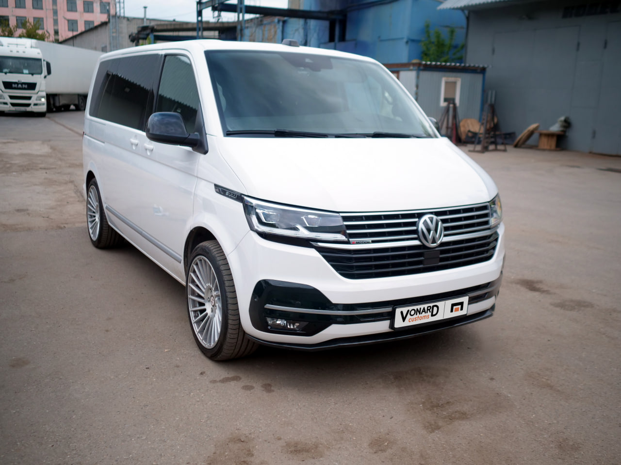 картинка Сплиттер переднего бампера VW T6.1 R-style vonard customs 