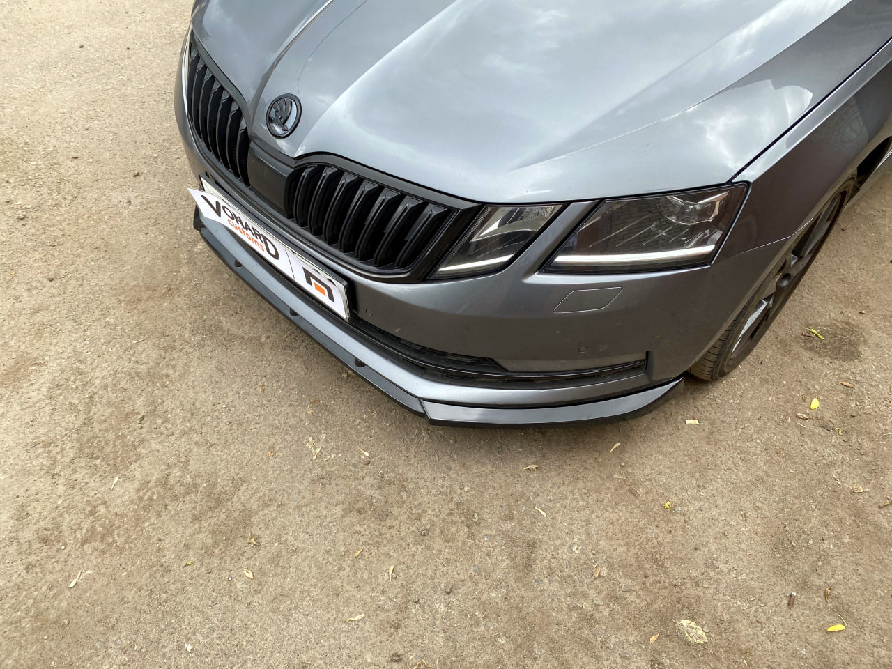 картинка Сплиттер переднего бампера Skoda Octavia 3 A7 рест. V2 (ребра) vonard customs 